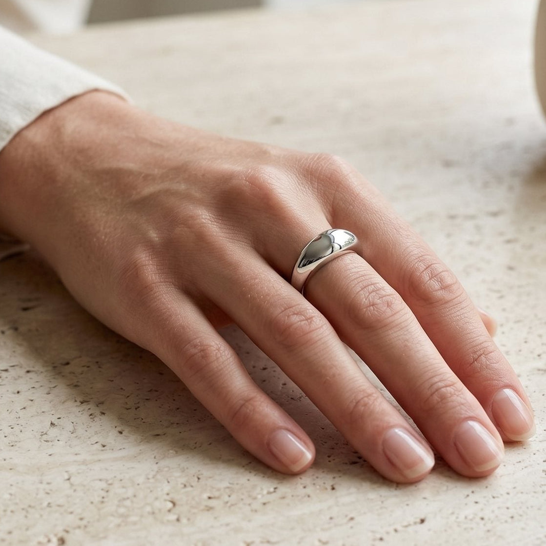 Knife Edge Ring